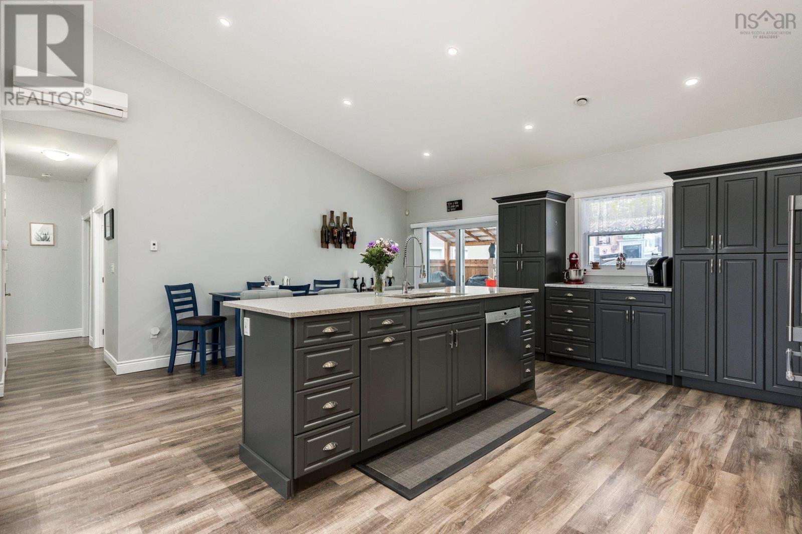 












206 Monte Vista Road

,
Enfield,




Nova Scotia
B2T1H9

