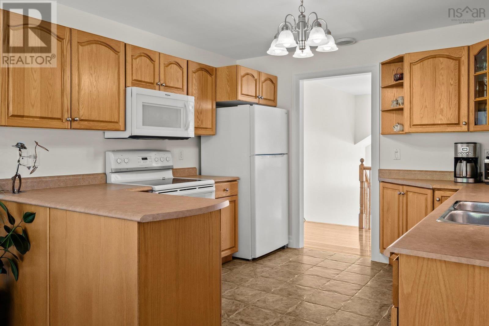 












103 Summer Field Way

,
Dartmouth,




Nova Scotia
B2W6M9

