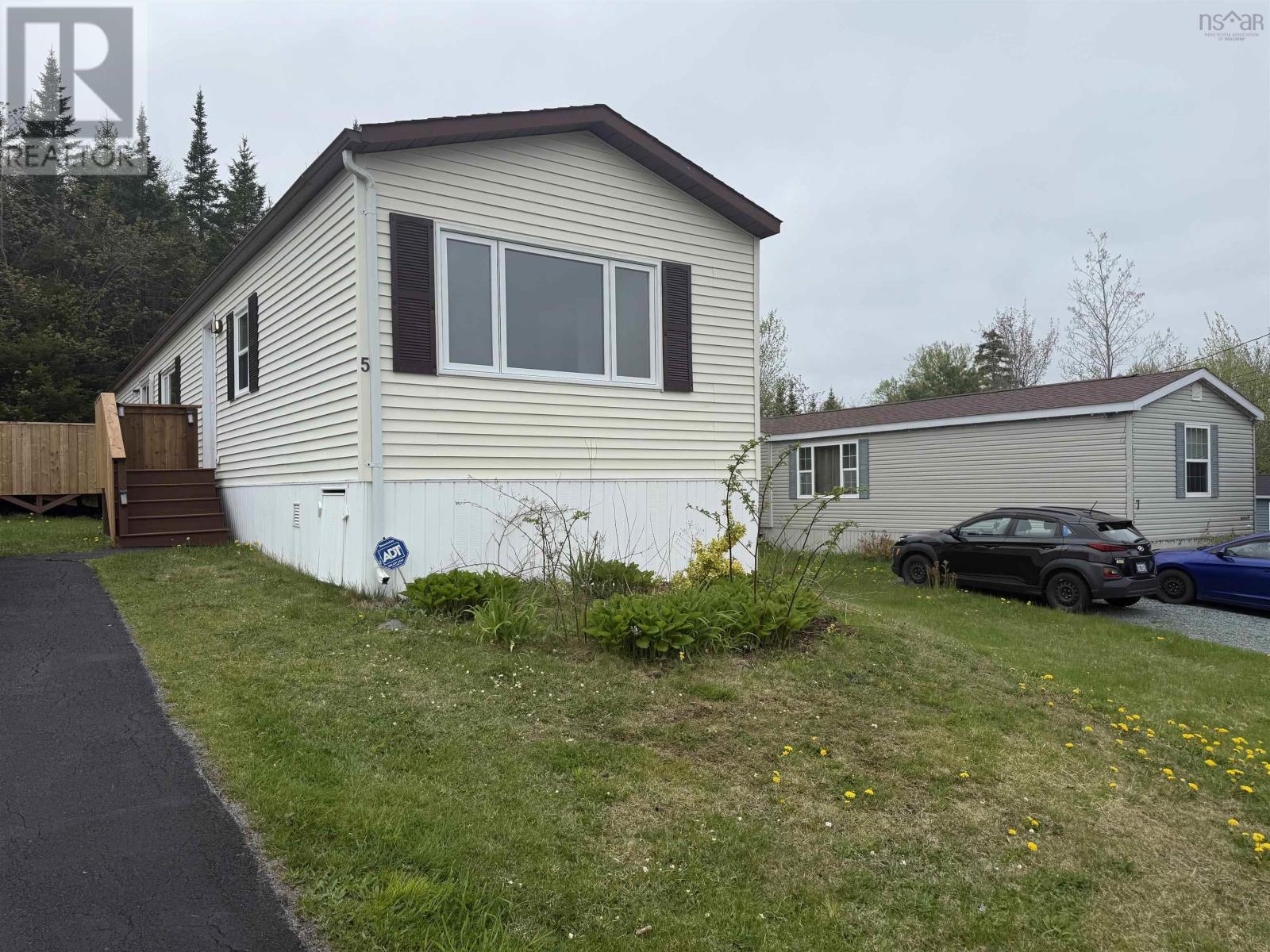 












5 Bumpy Lane

,
Lake Echo,




Nova Scotia
B3E1B9

