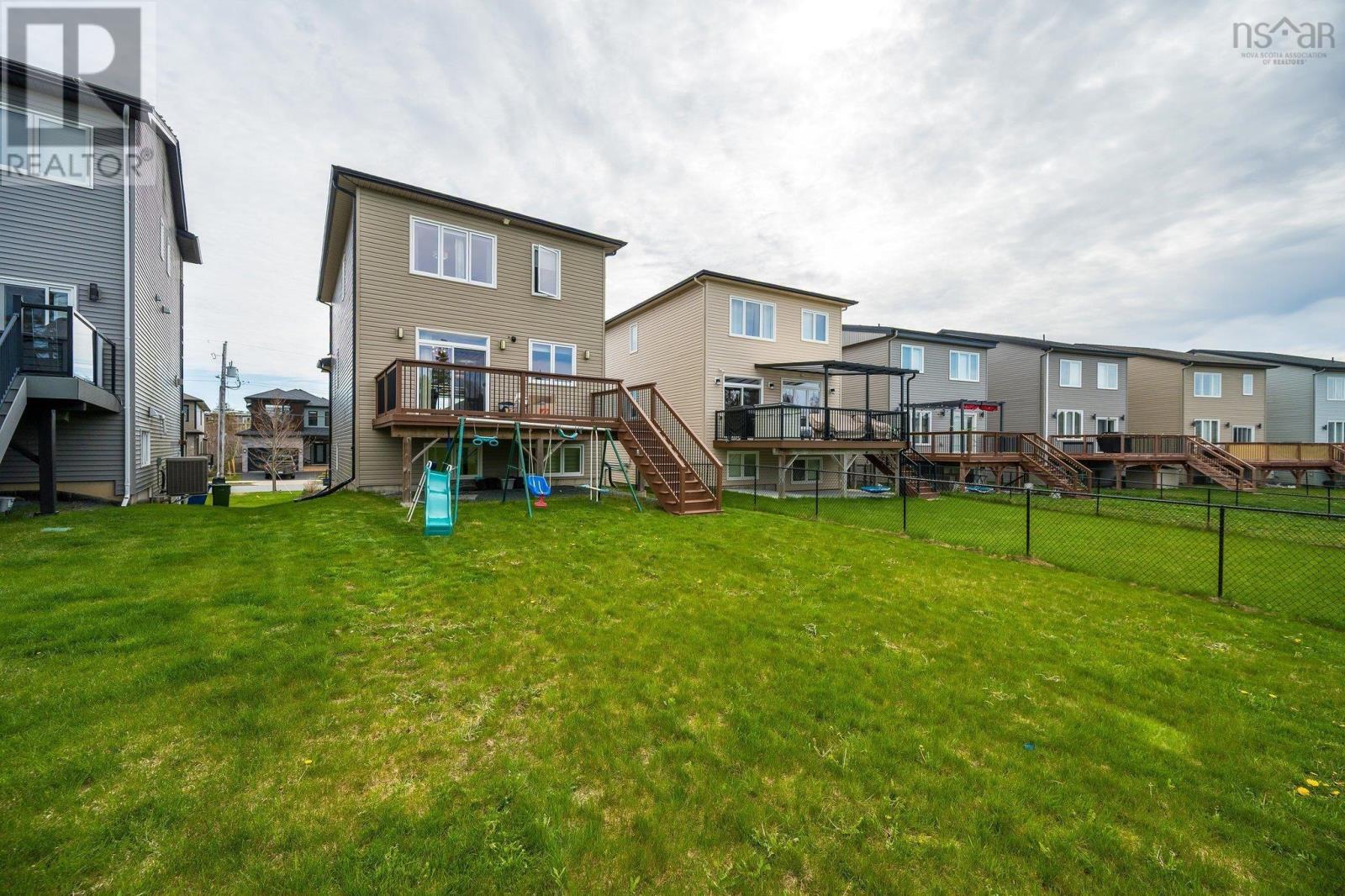 












40 Bramwell Court

,
West Bedford,




Nova Scotia
B4B0W2

