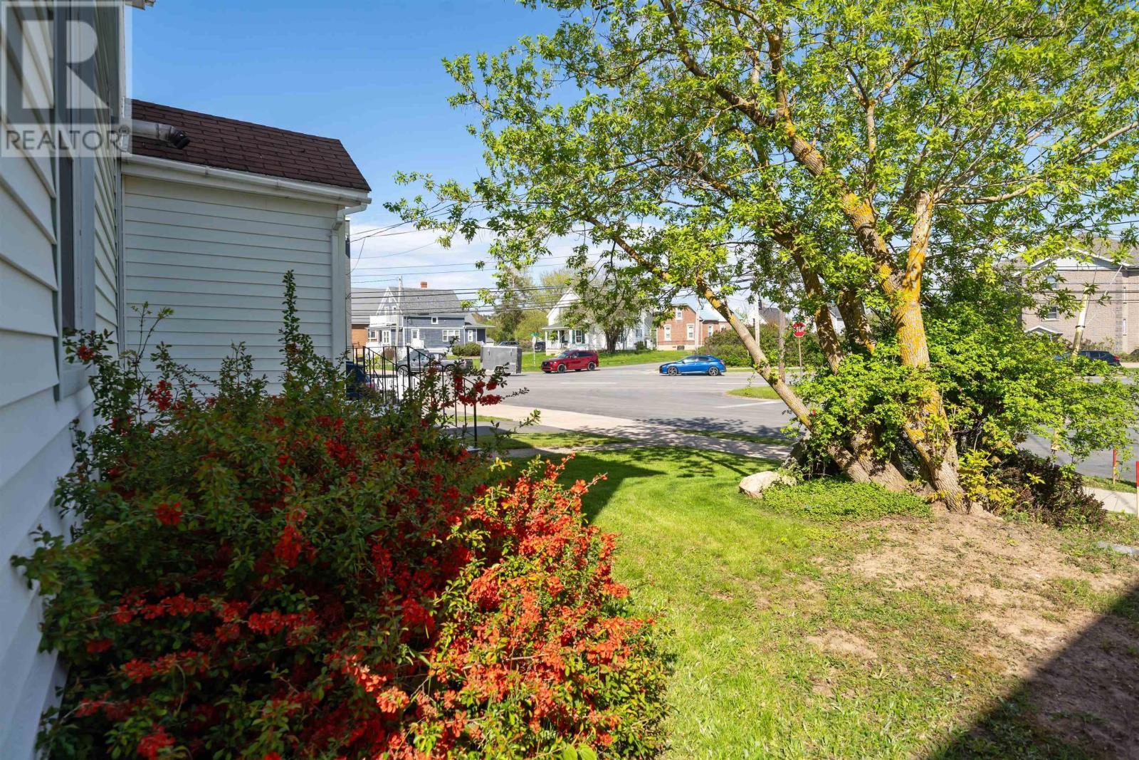 












489 South Frederick Street

,
New Glasgow,




Nova Scotia
B2H5N2

