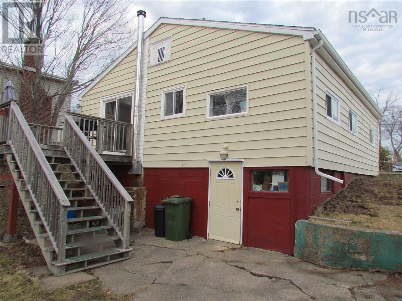 












32 Circle Drive

,
Halifax,




Nova Scotia
B3P1K2

