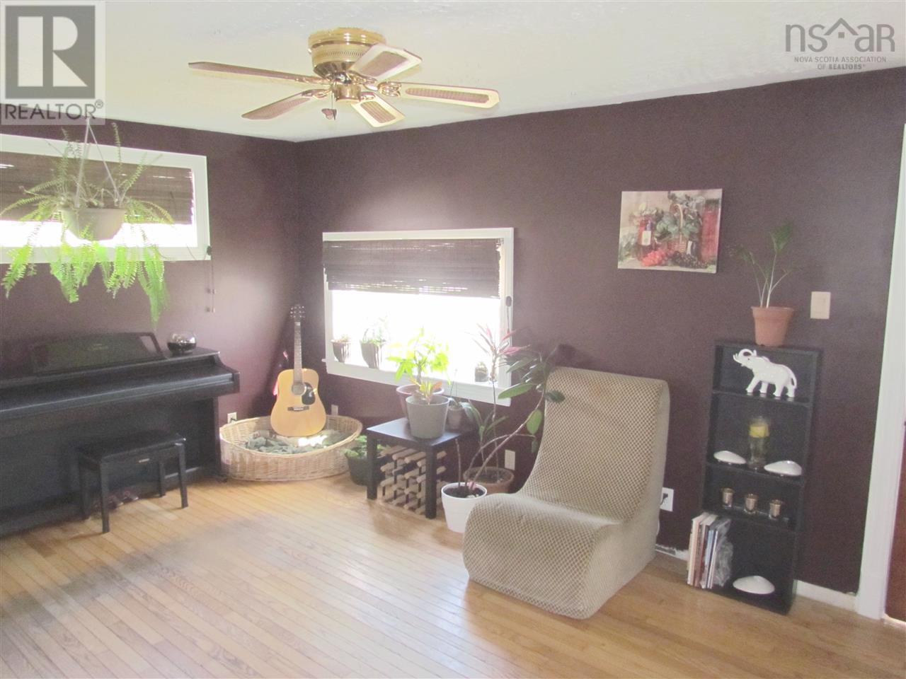 












32 Circle Drive

,
Halifax,




Nova Scotia
B3P1K2

