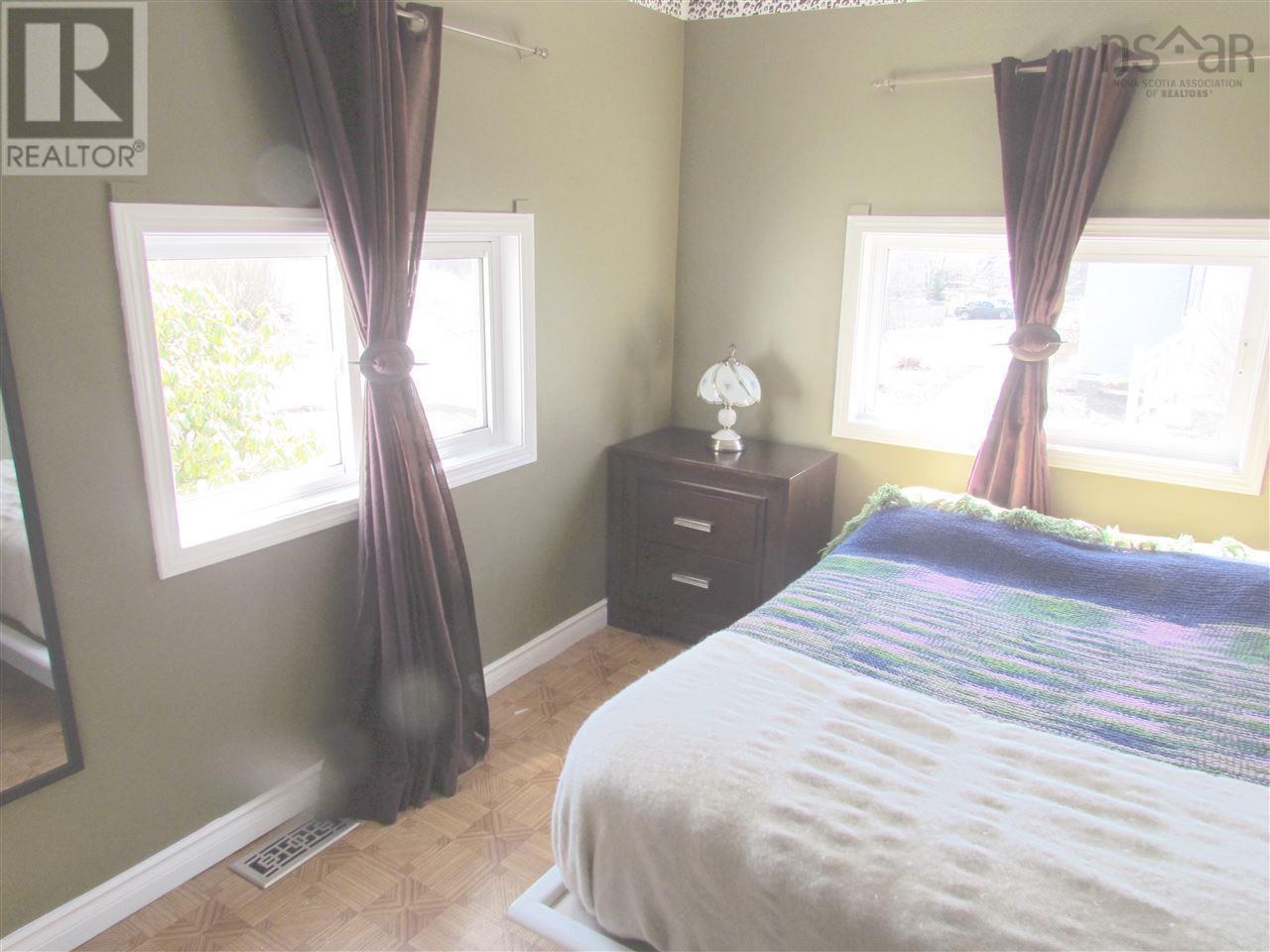 












32 Circle Drive

,
Halifax,




Nova Scotia
B3P1K2

