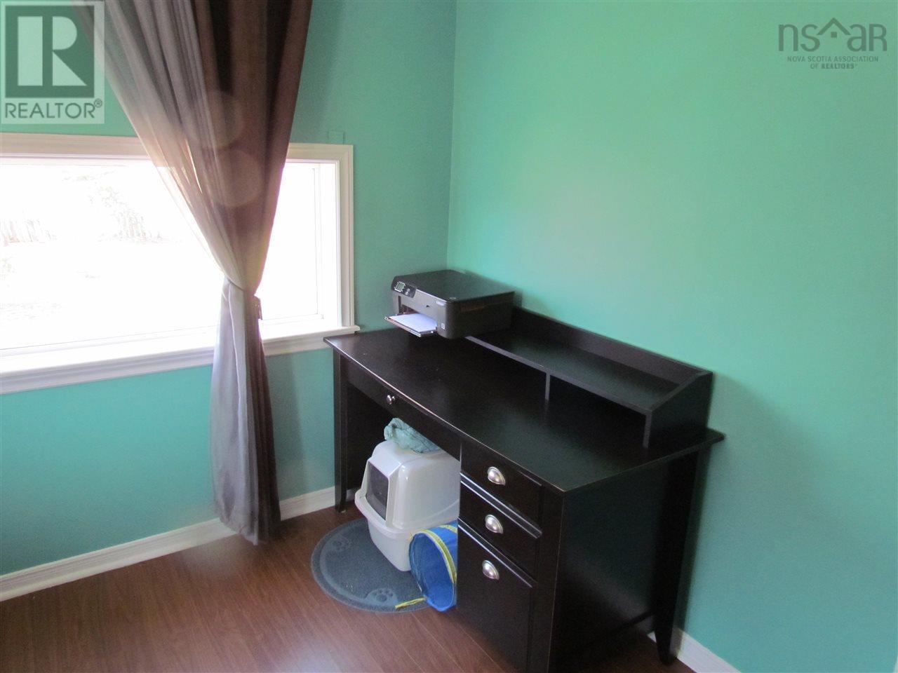 












32 Circle Drive

,
Halifax,




Nova Scotia
B3P1K2

