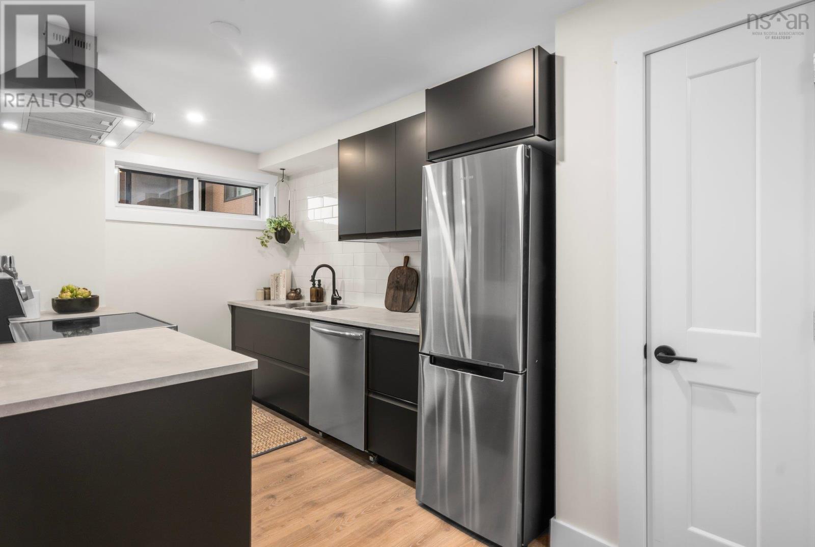 












401 5959 Spring Garden Road

,
Halifax,




Nova Scotia
B3H1Y4

