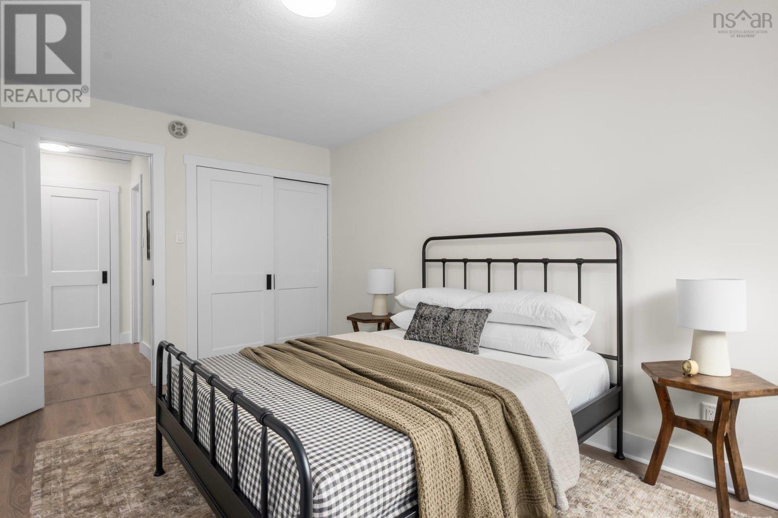 












401 5959 Spring Garden Road

,
Halifax,




Nova Scotia
B3H1Y4

