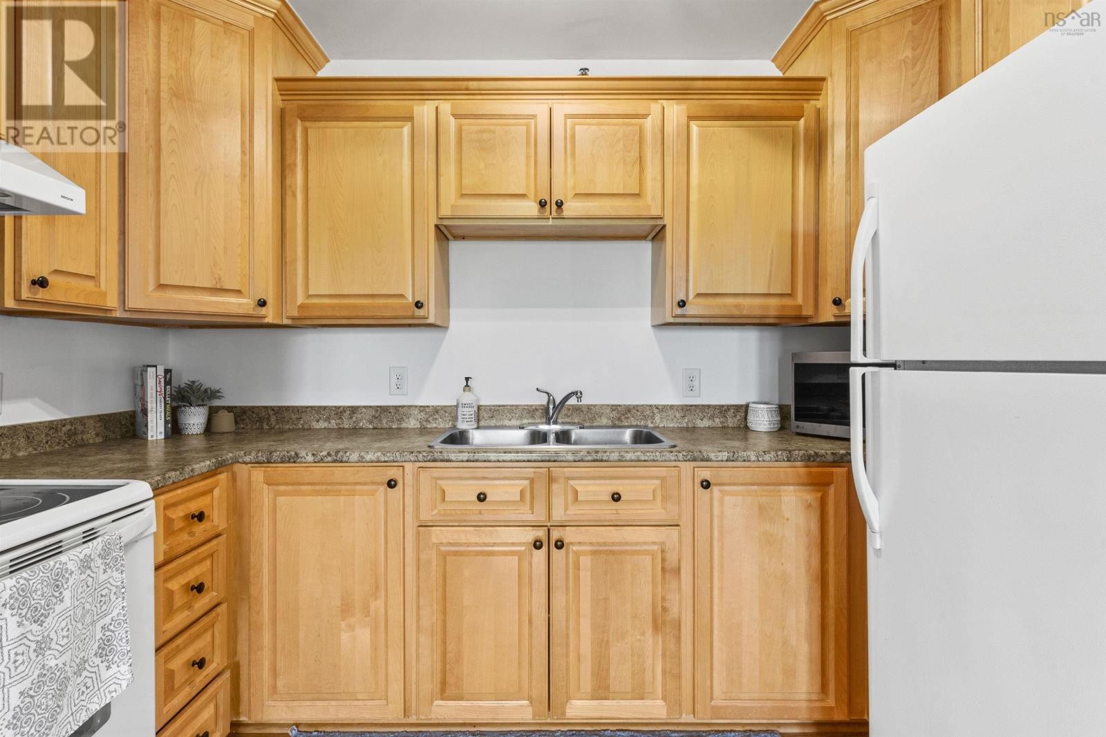












303 178 Rutledge Street

,
Bedford,




Nova Scotia
B4A1X6

