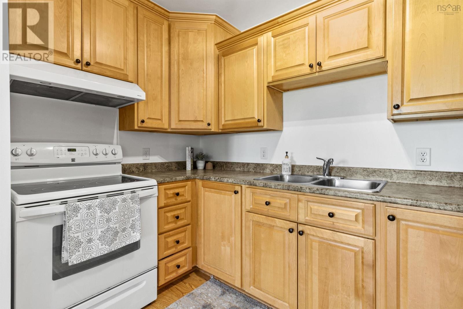 












303 178 Rutledge Street

,
Bedford,




Nova Scotia
B4A1X6

