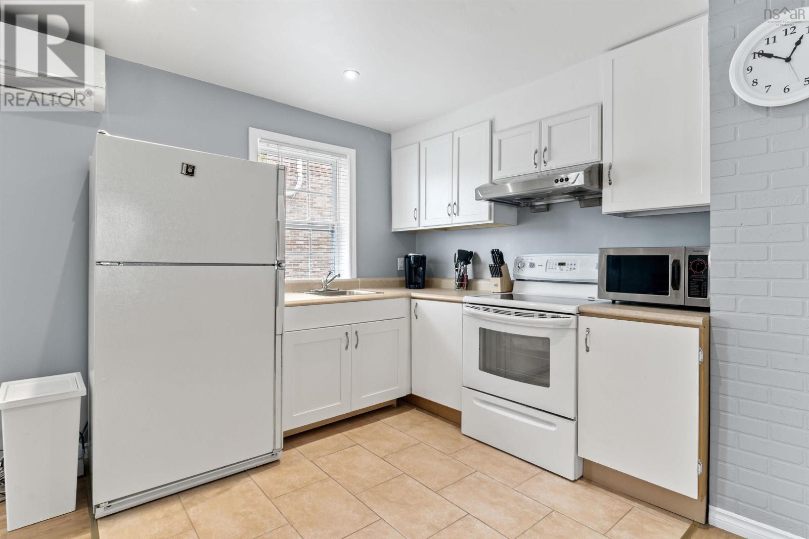 












1596 St. Margaret's Bay Road

,
Lakeside,




Nova Scotia
B3T1B2

