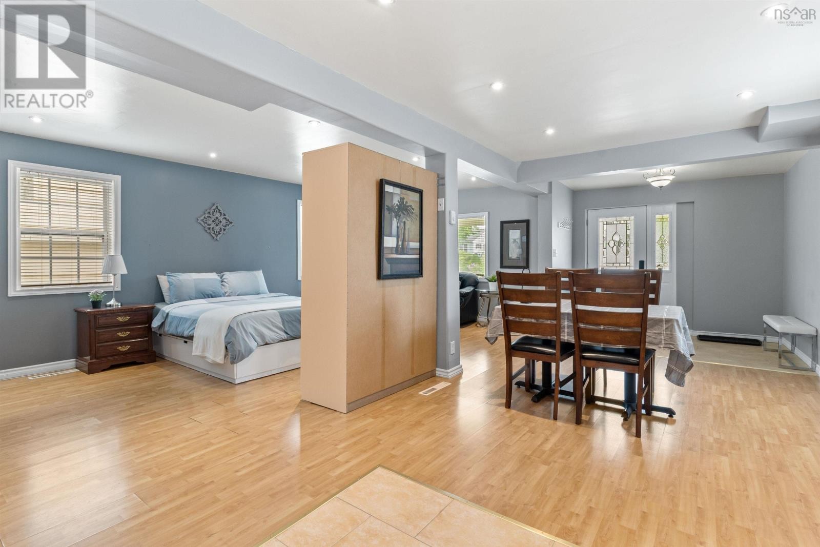












1596 St. Margaret's Bay Road

,
Lakeside,




Nova Scotia
B3T1B2

