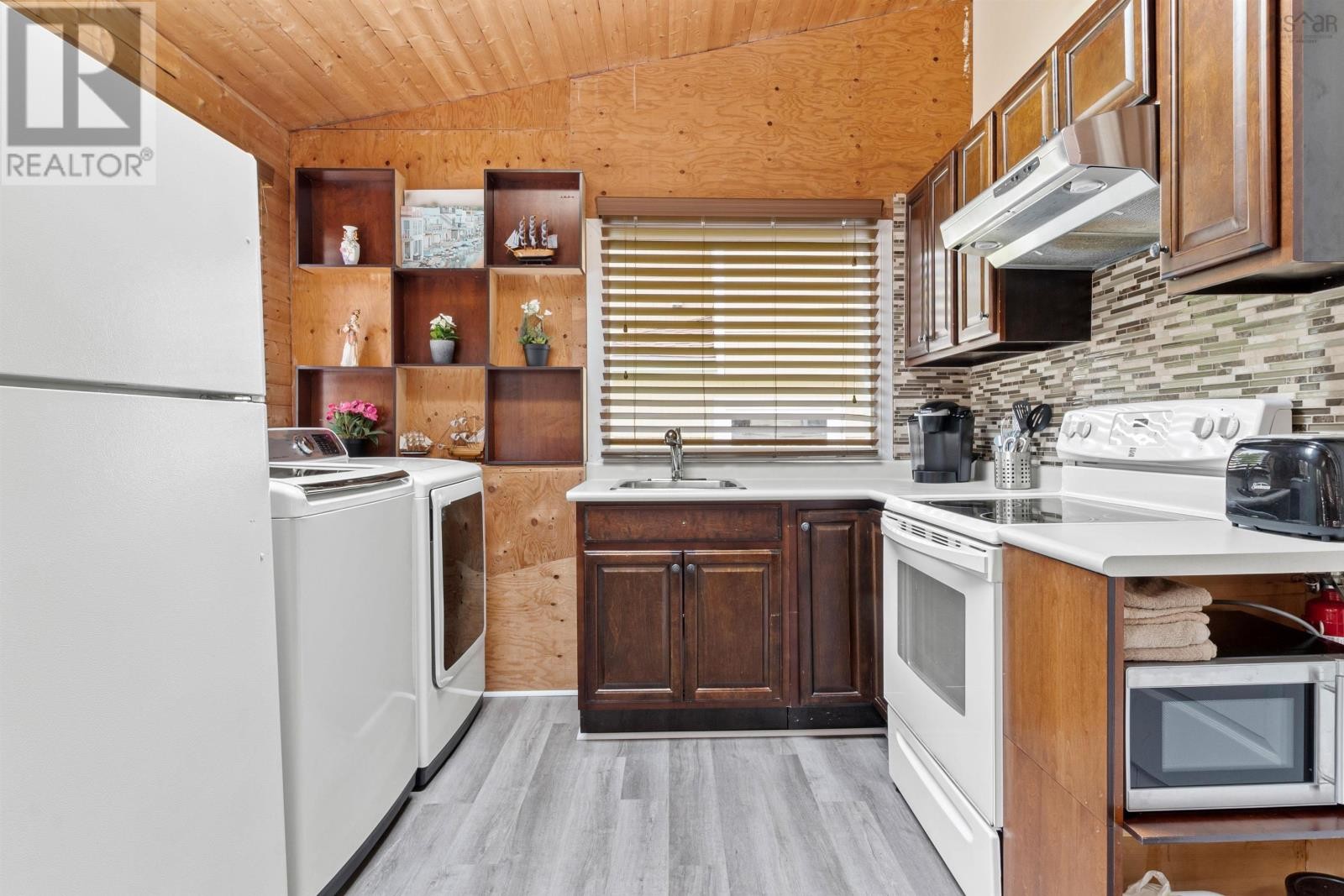 












1596 St. Margaret's Bay Road

,
Lakeside,




Nova Scotia
B3T1B2

