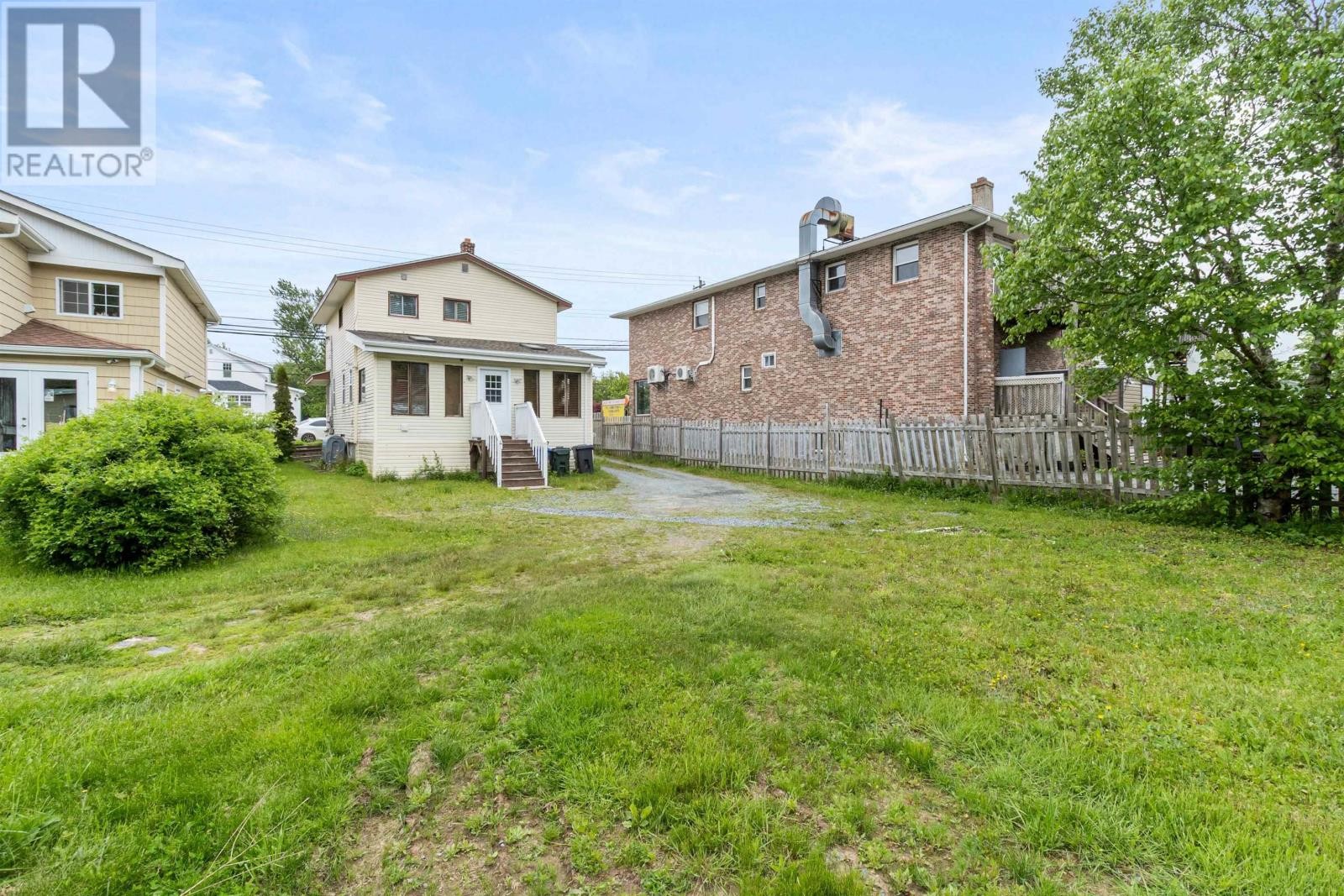 












1596 St. Margaret's Bay Road

,
Lakeside,




Nova Scotia
B3T1B2

