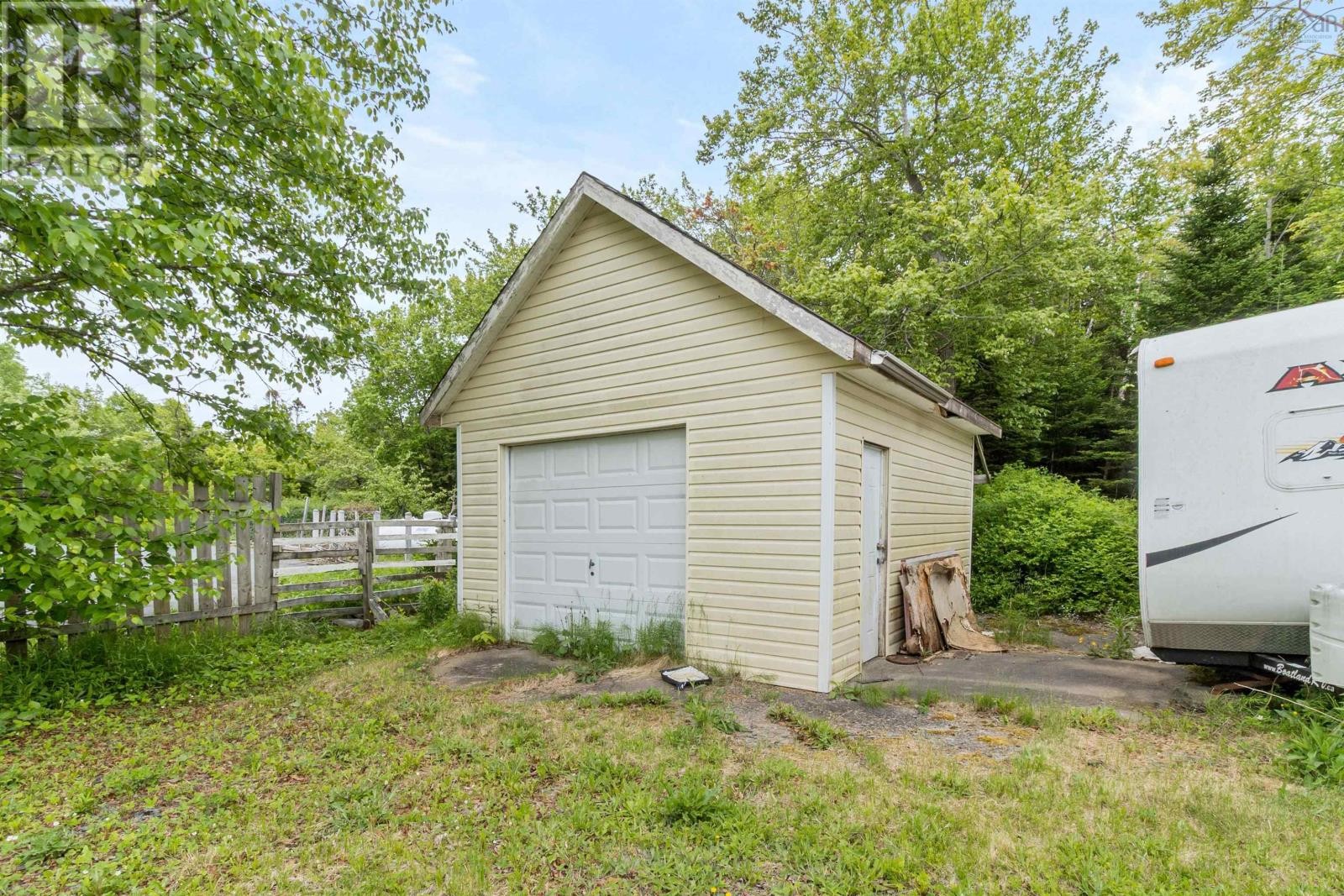 












1596 St. Margaret's Bay Road

,
Lakeside,




Nova Scotia
B3T1B2

