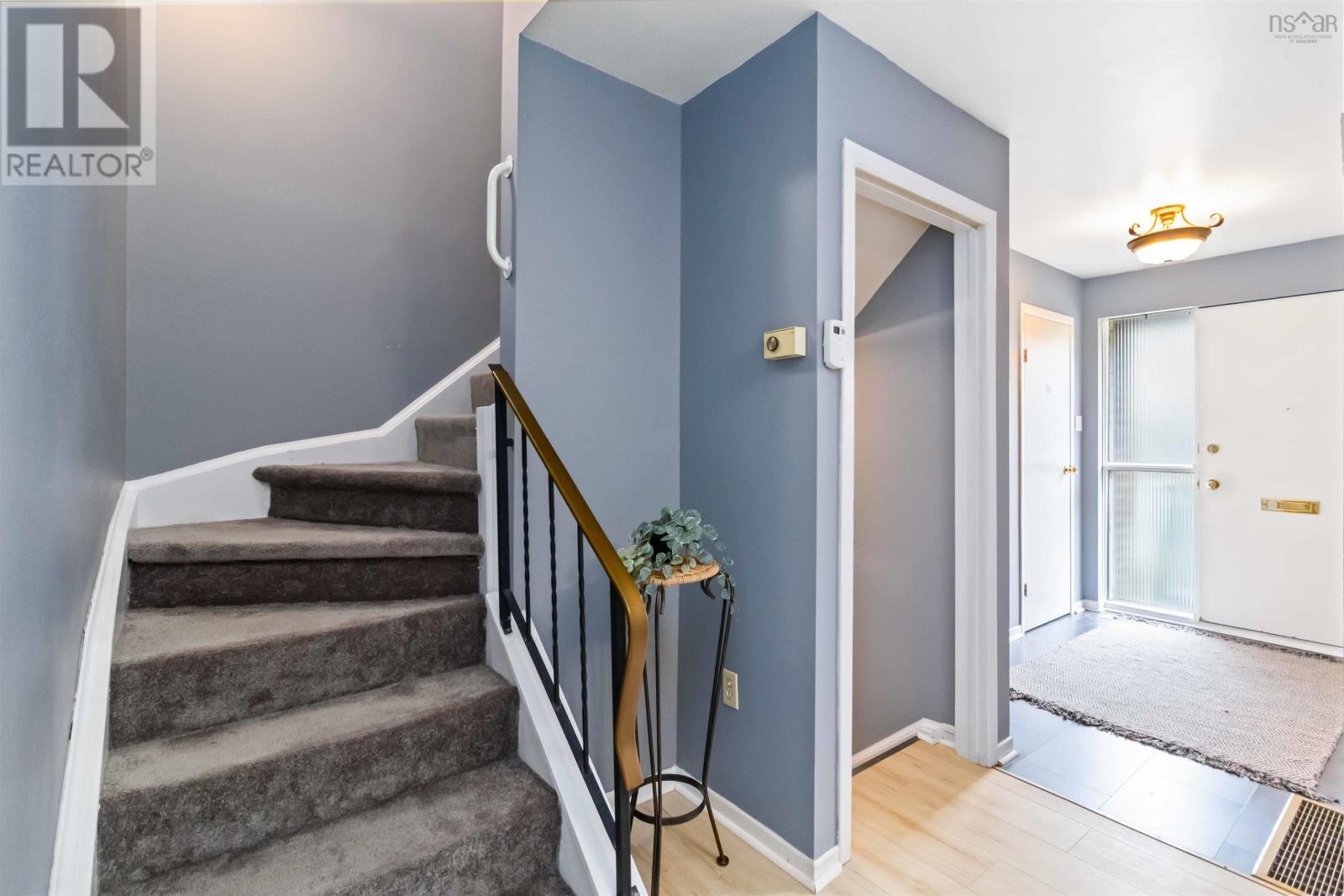 












4 Forestside Crescent

,
Halifax,




Nova Scotia
B3M1M4

