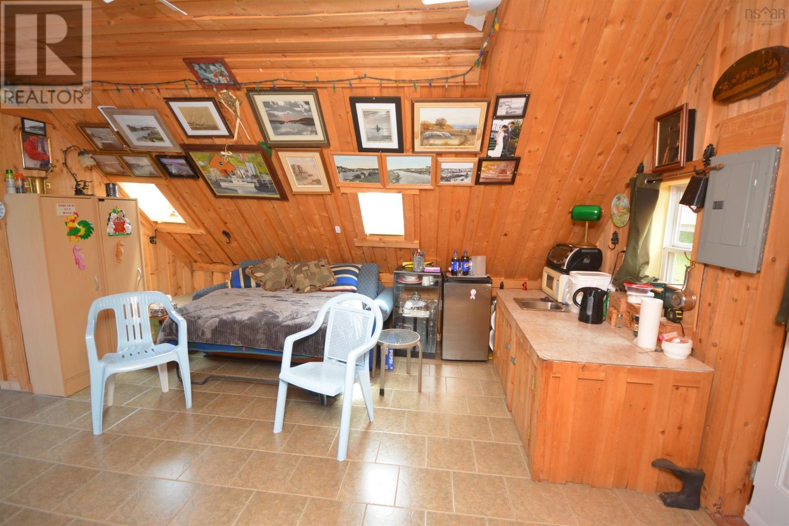 












1570 John Brackett Drive

,
Herring Cove,







Nova Scotia
B3V1G8

