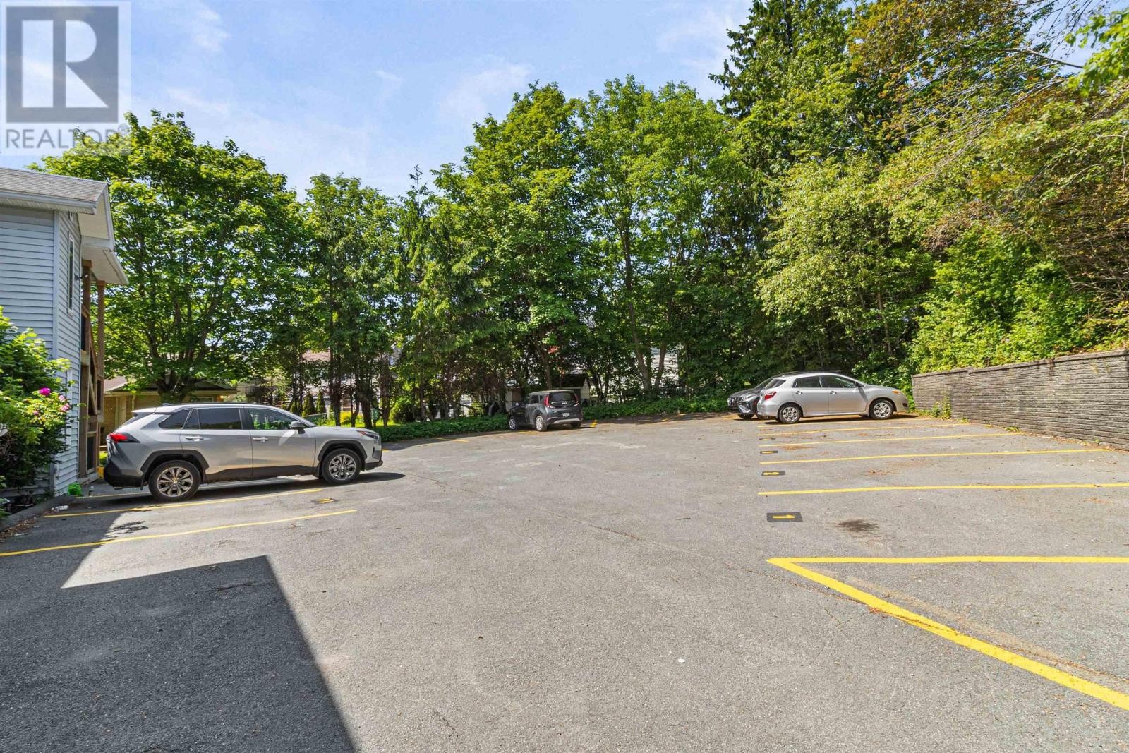 












304 3330 Westerwald Street

,
Halifax,




Nova Scotia
B3N2R7

