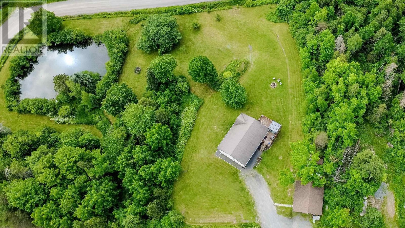 












34 Mary Drive

,
Greenhill,




Nova Scotia
B0K2A0

