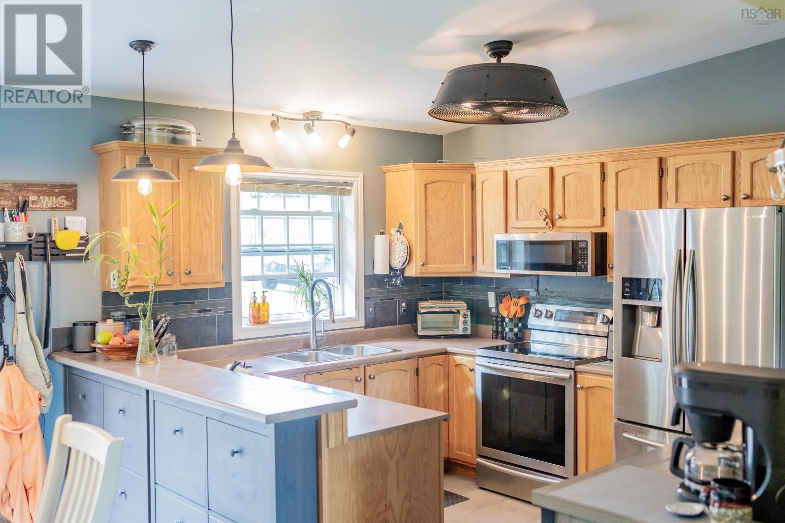 












34 Mary Drive

,
Greenhill,




Nova Scotia
B0K2A0


