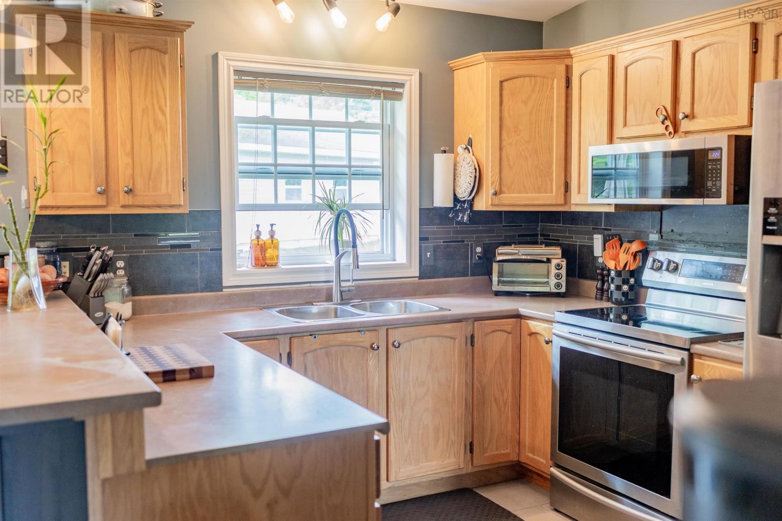 












34 Mary Drive

,
Greenhill,




Nova Scotia
B0K2A0

