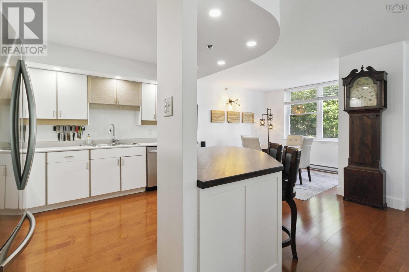 












203 85 Spinnaker Drive

,
Halifax,




Nova Scotia
B3N3E3

