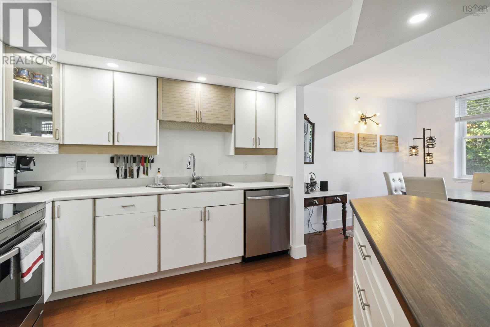












203 85 Spinnaker Drive

,
Halifax,




Nova Scotia
B3N3E3


