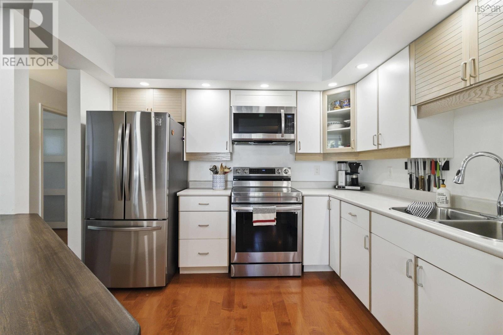 












203 85 Spinnaker Drive

,
Halifax,




Nova Scotia
B3N3E3


