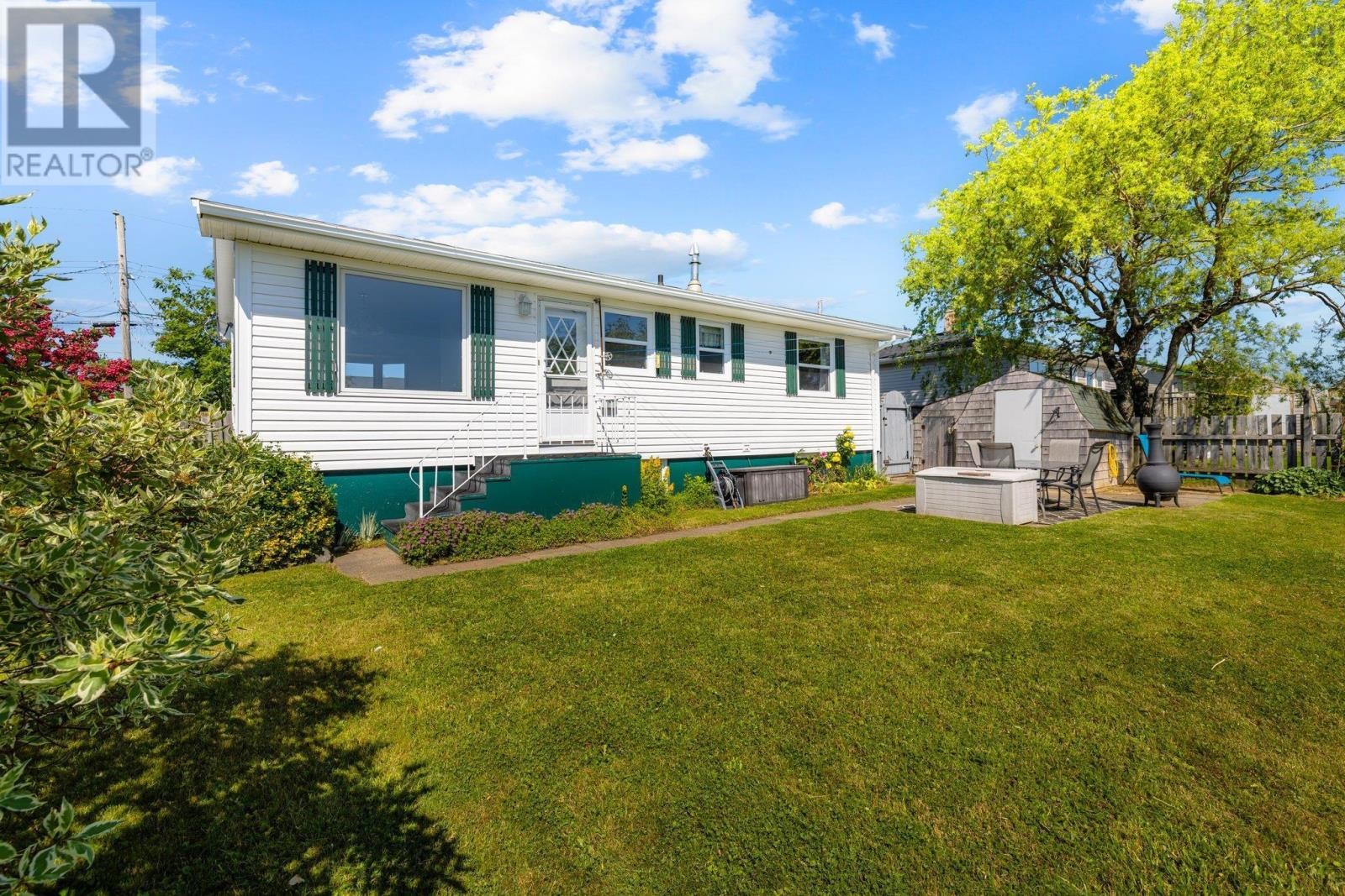 












41 Elm Street

,
Cole Harbour,




Nova Scotia
B2W2K4

