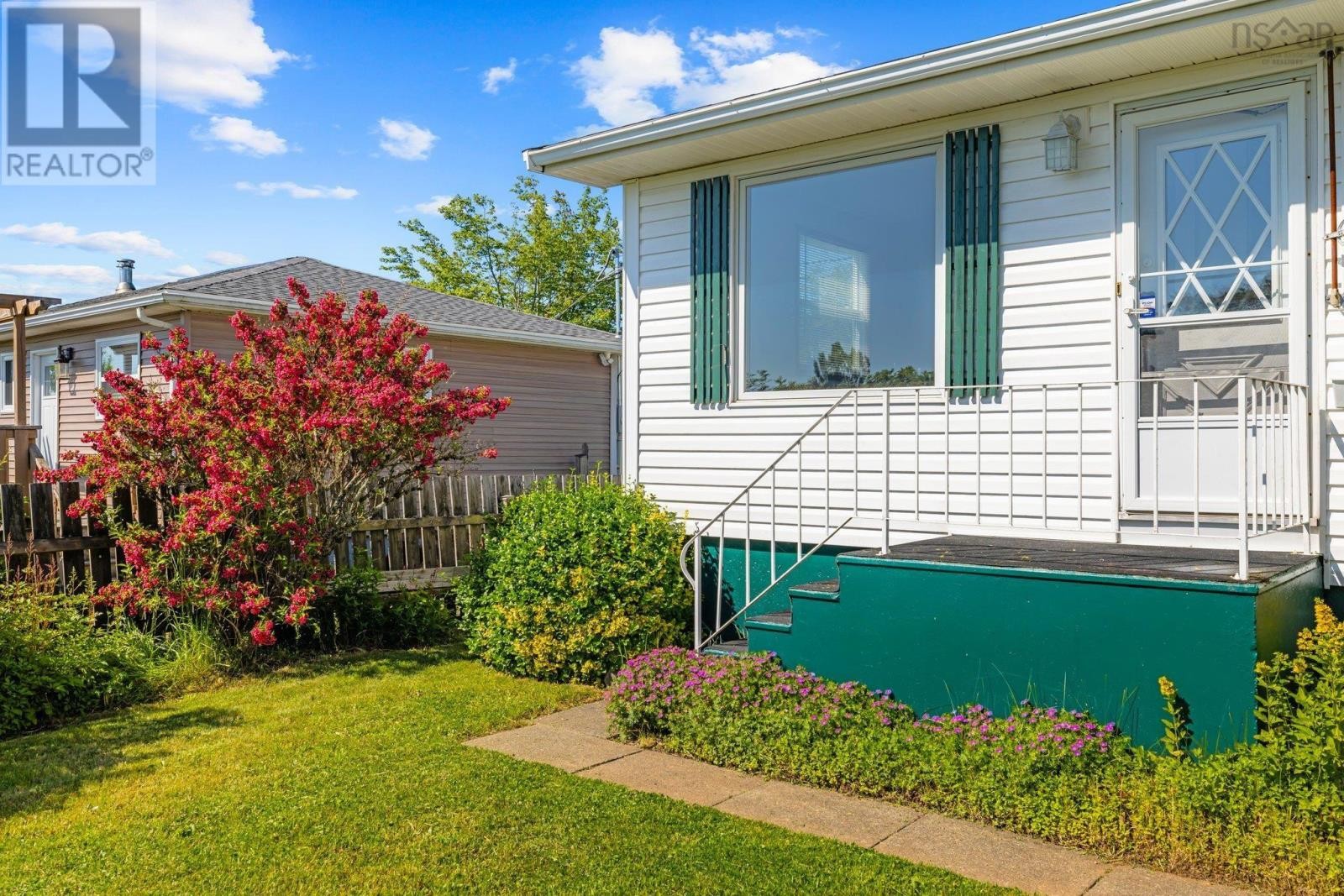 












41 Elm Street

,
Cole Harbour,




Nova Scotia
B2W2K4


