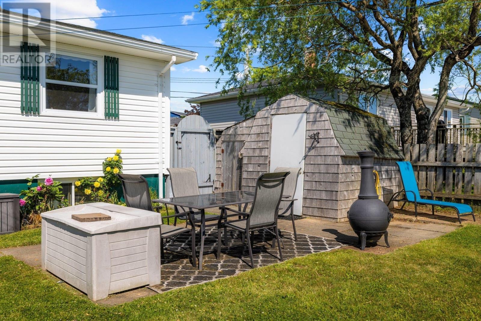












41 Elm Street

,
Cole Harbour,




Nova Scotia
B2W2K4

