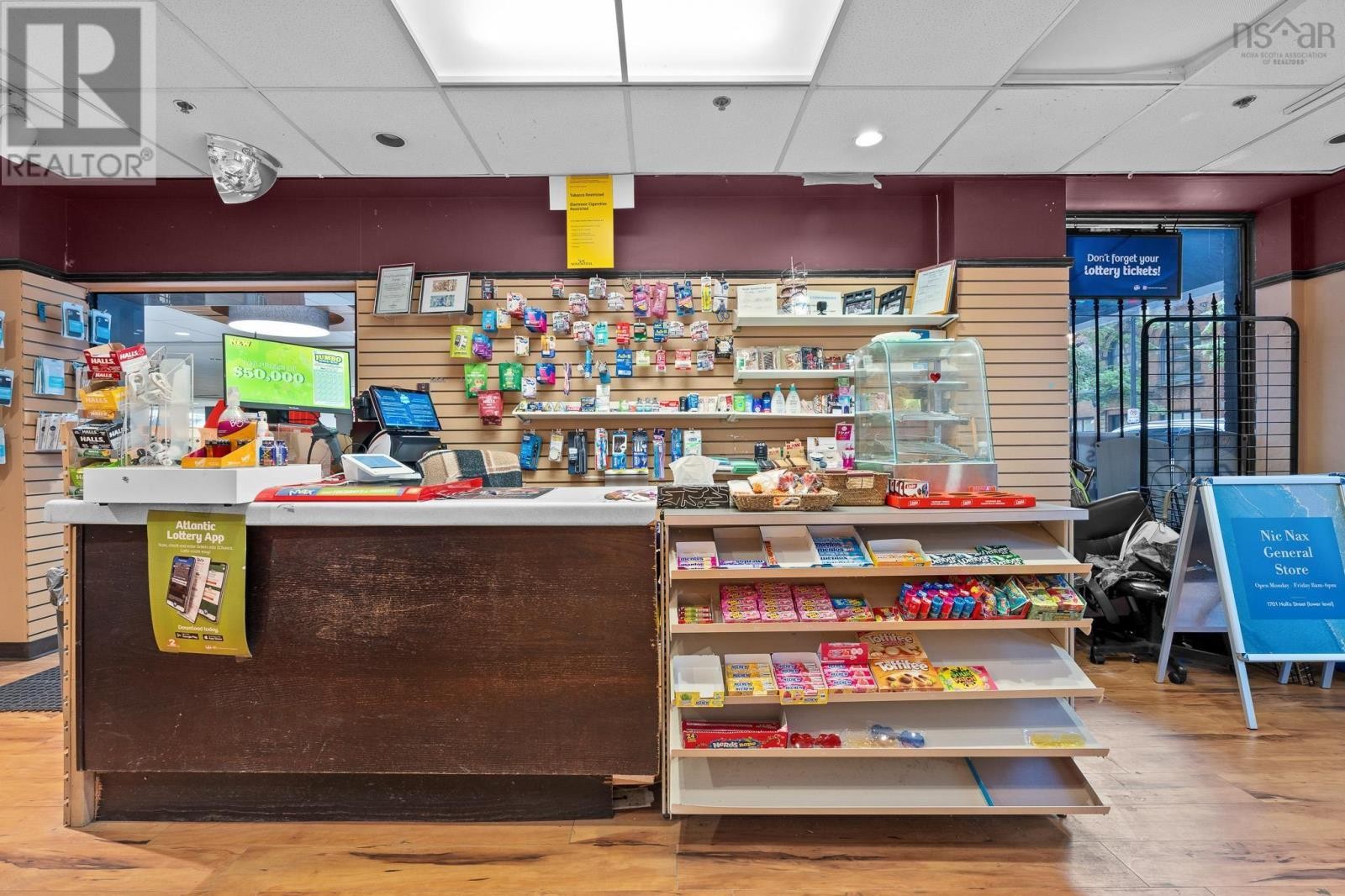 












1701 Hollis Street

,
Halifax,




Nova Scotia
B3J3M8

