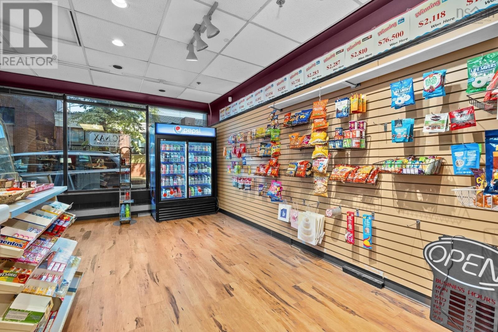 












1701 Hollis Street

,
Halifax,




Nova Scotia
B3J3M8

