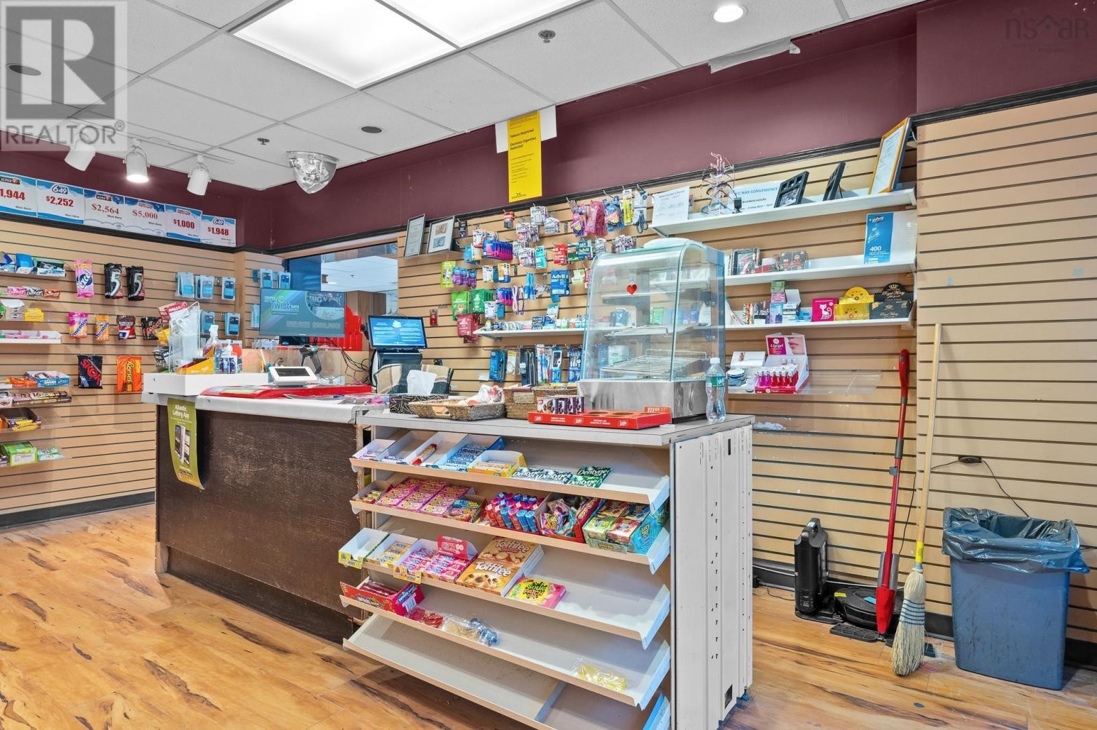 












1701 Hollis Street

,
Halifax,




Nova Scotia
B3J3M8

