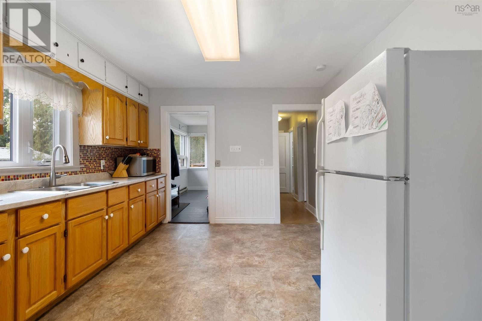 












24 Woodlawn Road

,
Dartmouth,




Nova Scotia
B2W2R6

