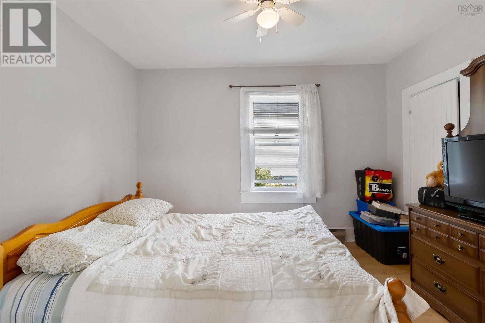 












24 Woodlawn Road

,
Dartmouth,




Nova Scotia
B2W2R6

