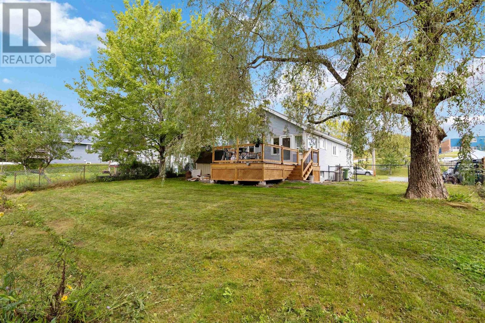 












24 Woodlawn Road

,
Dartmouth,




Nova Scotia
B2W2R6

