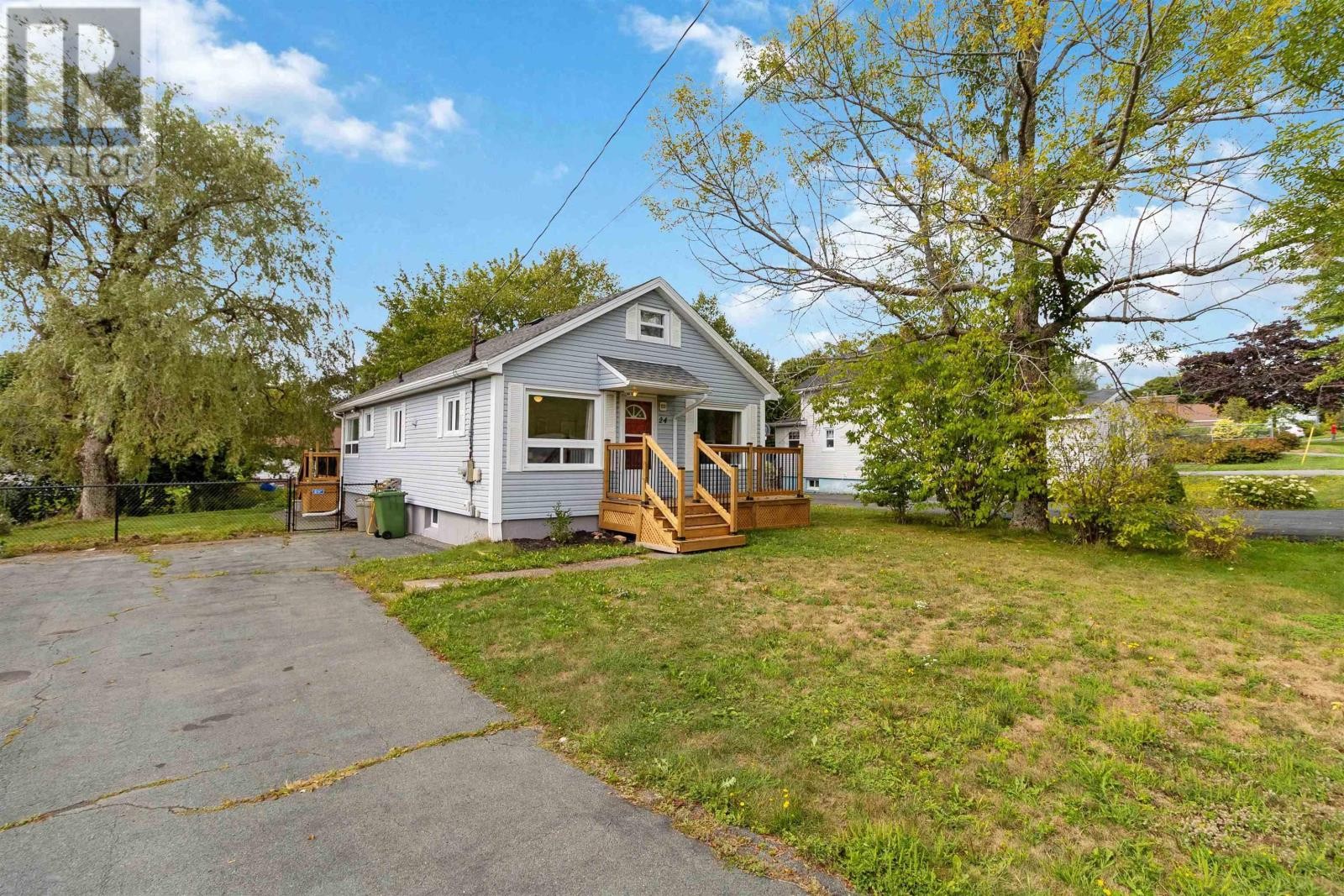 












24 Woodlawn Road

,
Dartmouth,




Nova Scotia
B2W2R6

