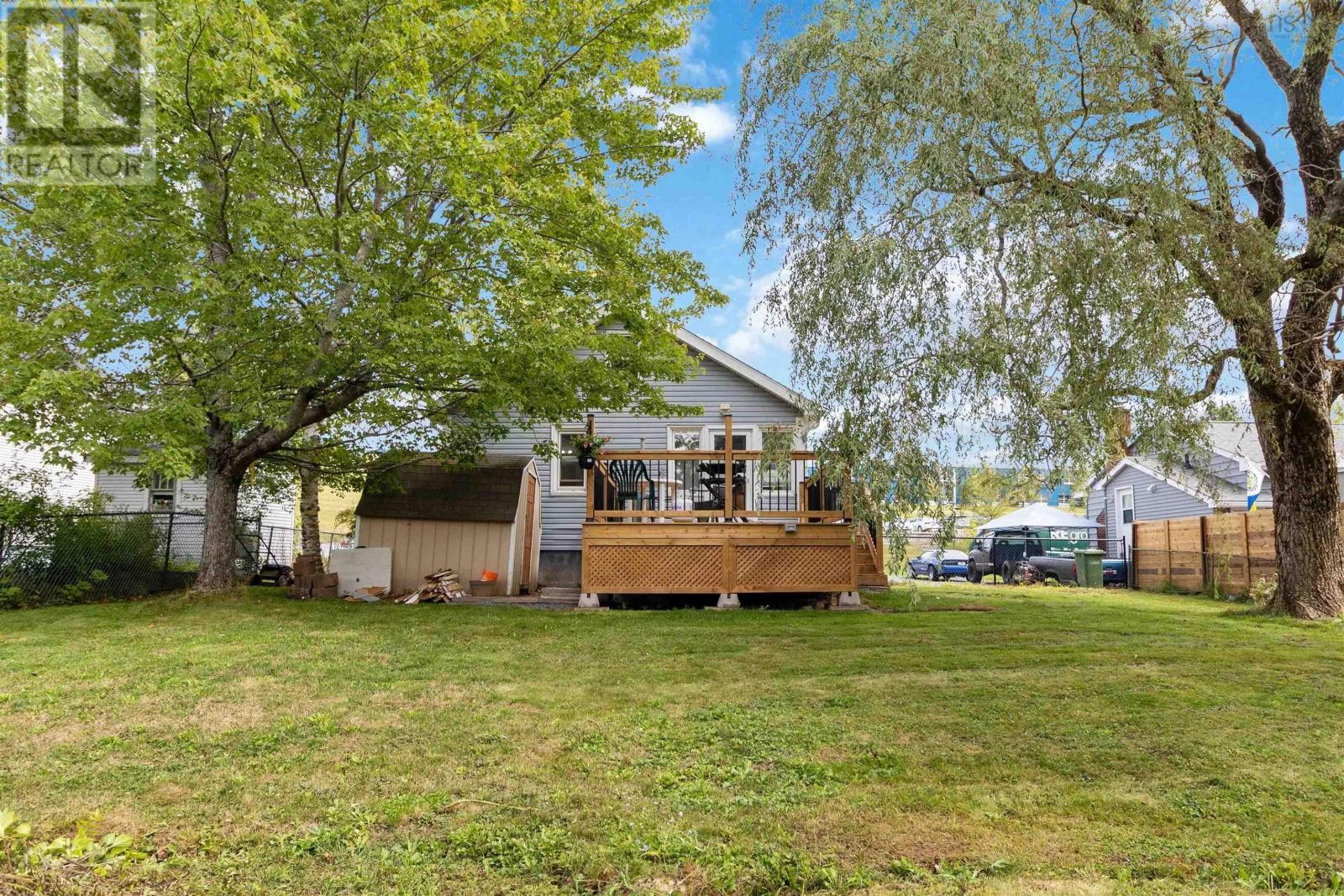 












24 Woodlawn Road

,
Dartmouth,




Nova Scotia
B2W2R6

