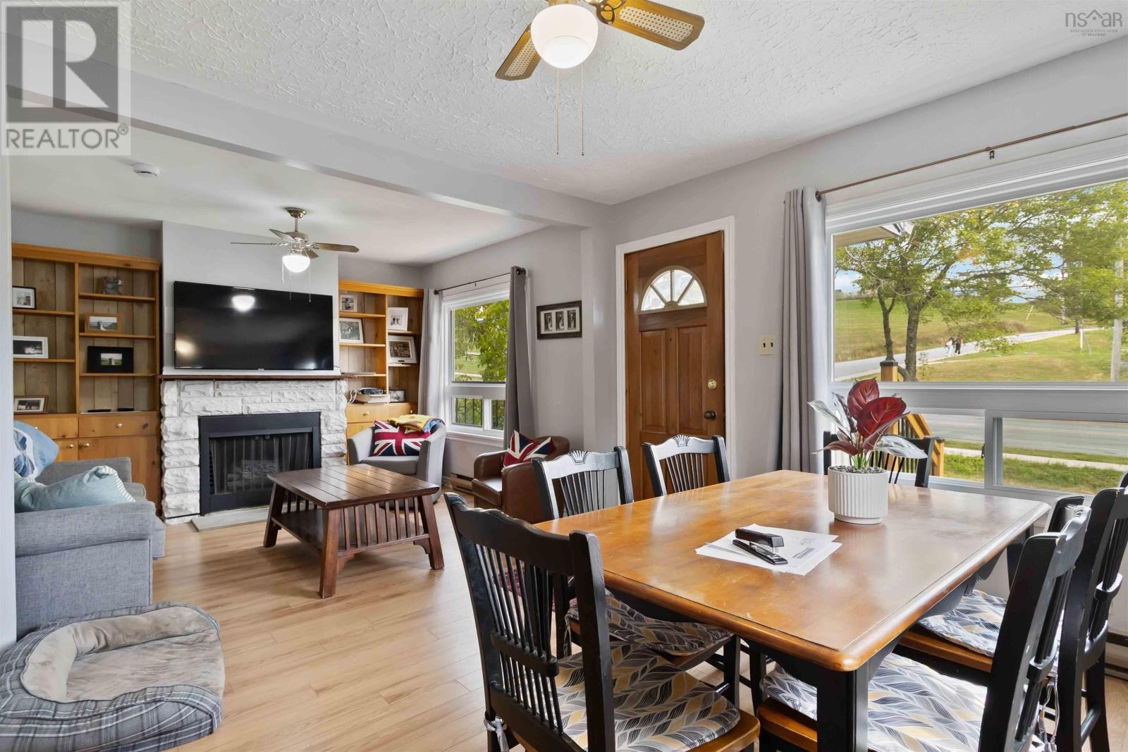 












24 Woodlawn Road

,
Dartmouth,




Nova Scotia
B2W2R6

