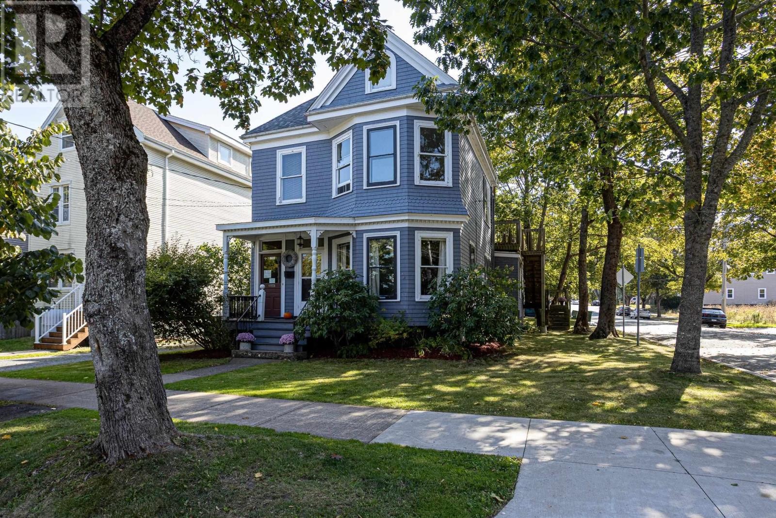 












5554- 5556 Atlantic Street

,
Halifax,




Nova Scotia
B3H1G4

