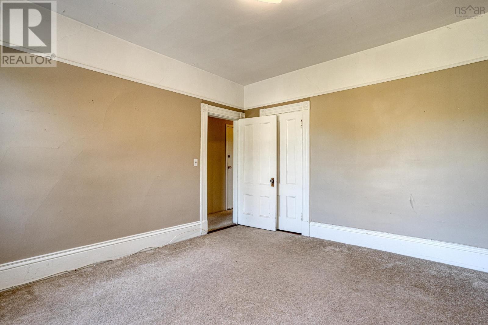 












5554- 5556 Atlantic Street

,
Halifax,




Nova Scotia
B3H1G4

