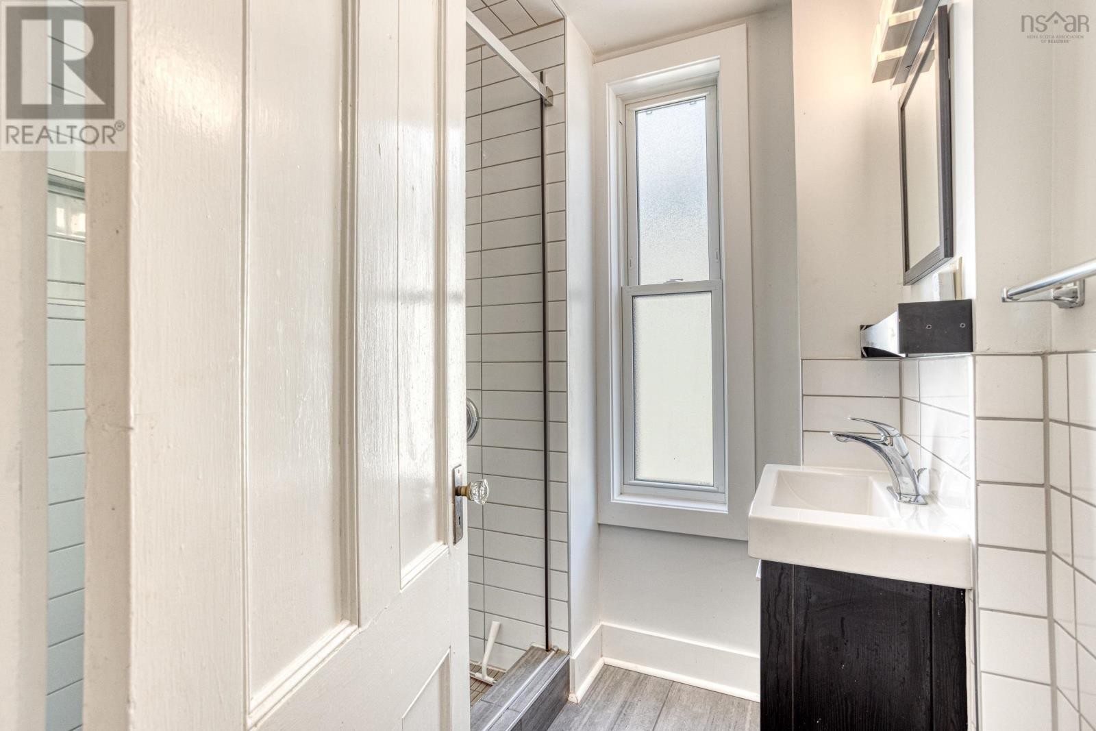 












5554- 5556 Atlantic Street

,
Halifax,




Nova Scotia
B3H1G4

