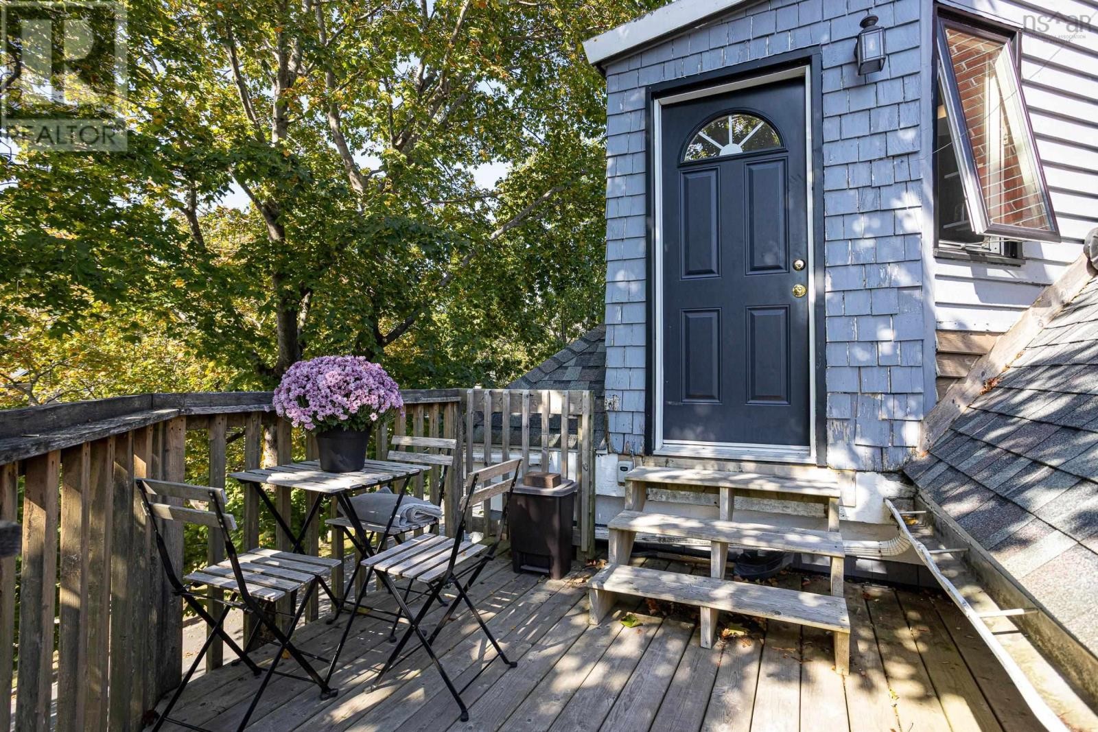 












5554- 5556 Atlantic Street

,
Halifax,




Nova Scotia
B3H1G4

