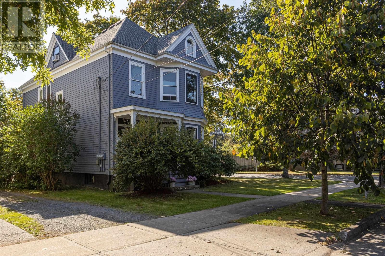 












5554- 5556 Atlantic Street

,
Halifax,




Nova Scotia
B3H1G4

