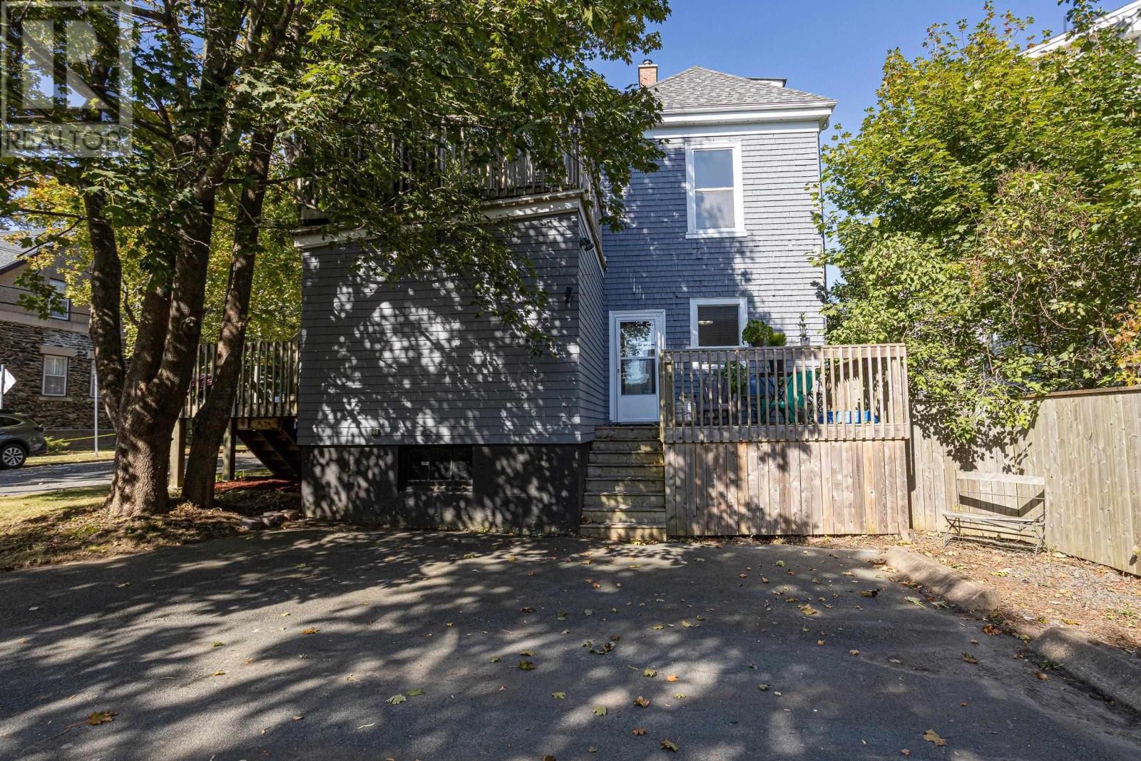 












5554- 5556 Atlantic Street

,
Halifax,




Nova Scotia
B3H1G4

