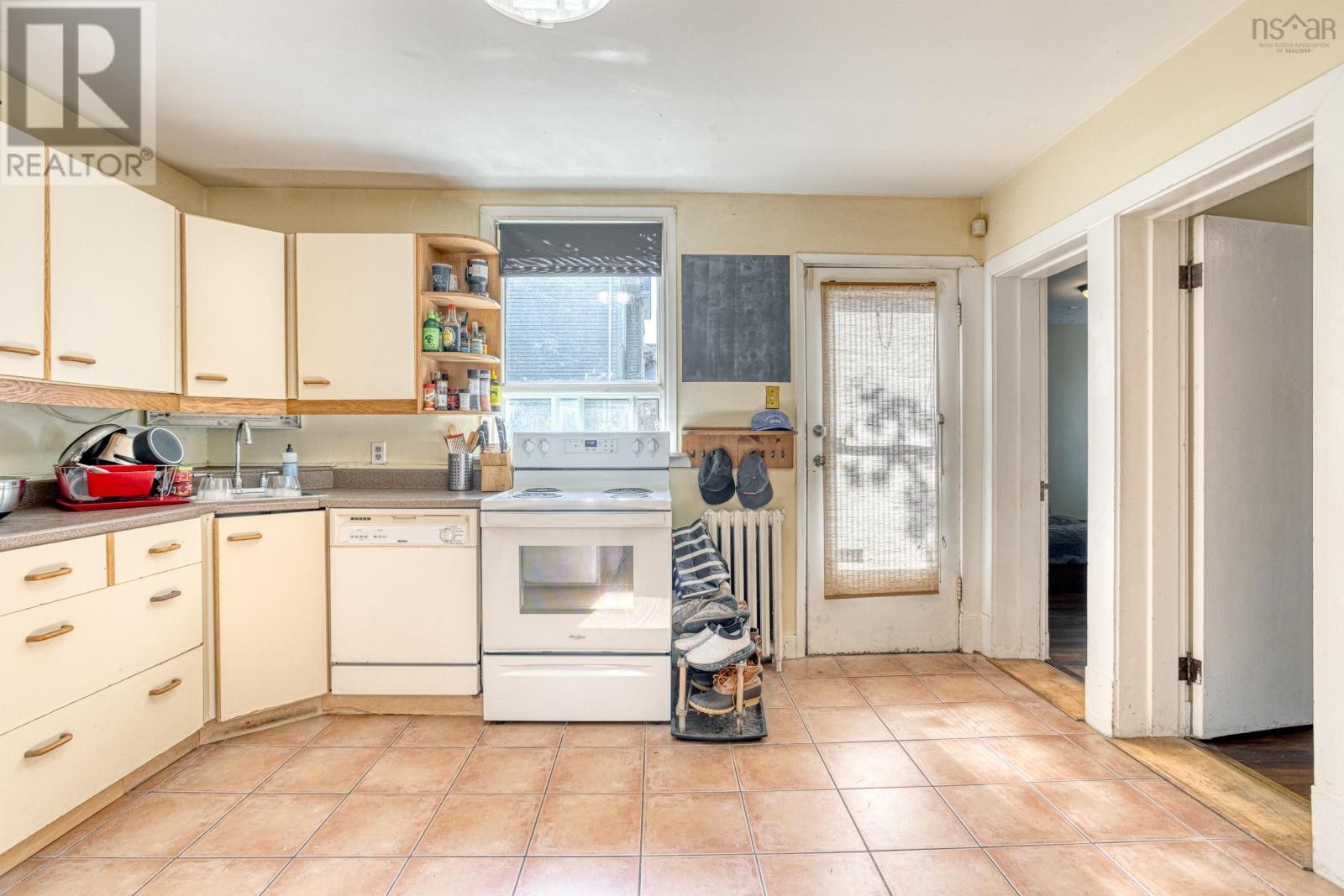 












5554- 5556 Atlantic Street

,
Halifax,




Nova Scotia
B3H1G4

