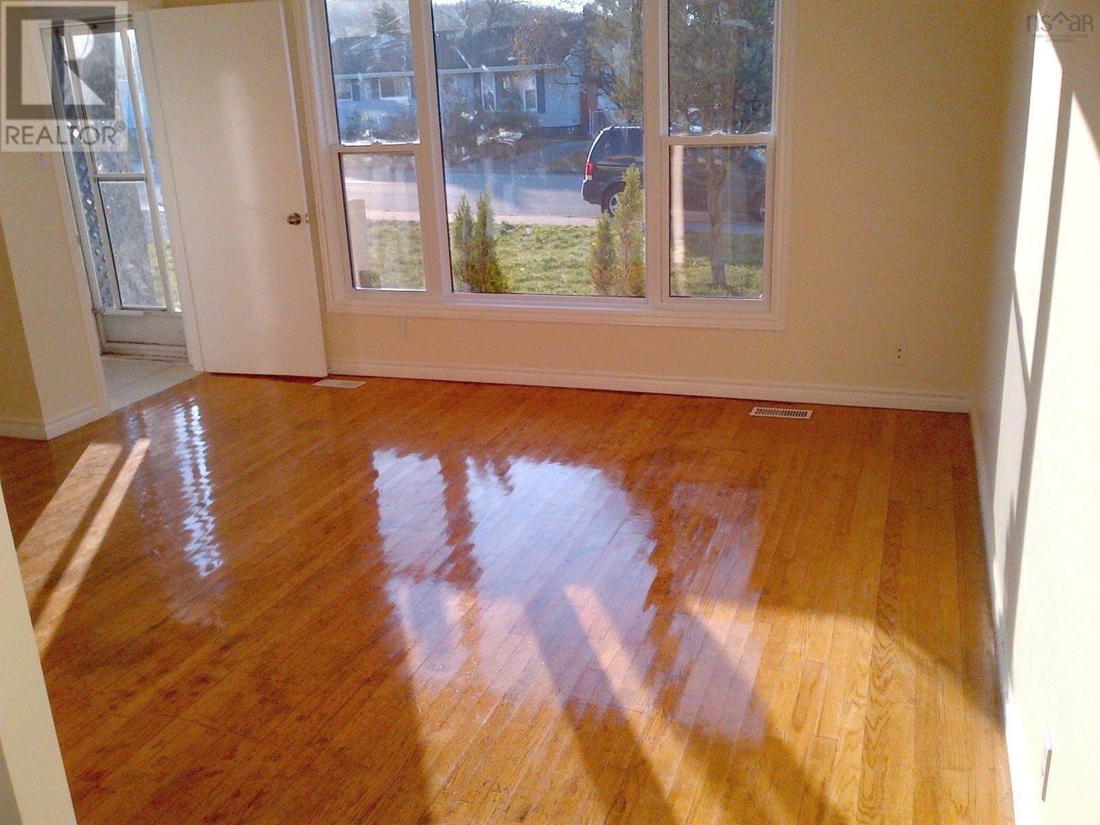 












74 Belle Vista Drive

,
Dartmouth,




Nova Scotia
B2W2X5

