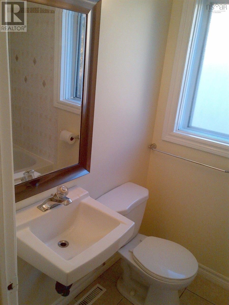 












74 Belle Vista Drive

,
Dartmouth,




Nova Scotia
B2W2X5

