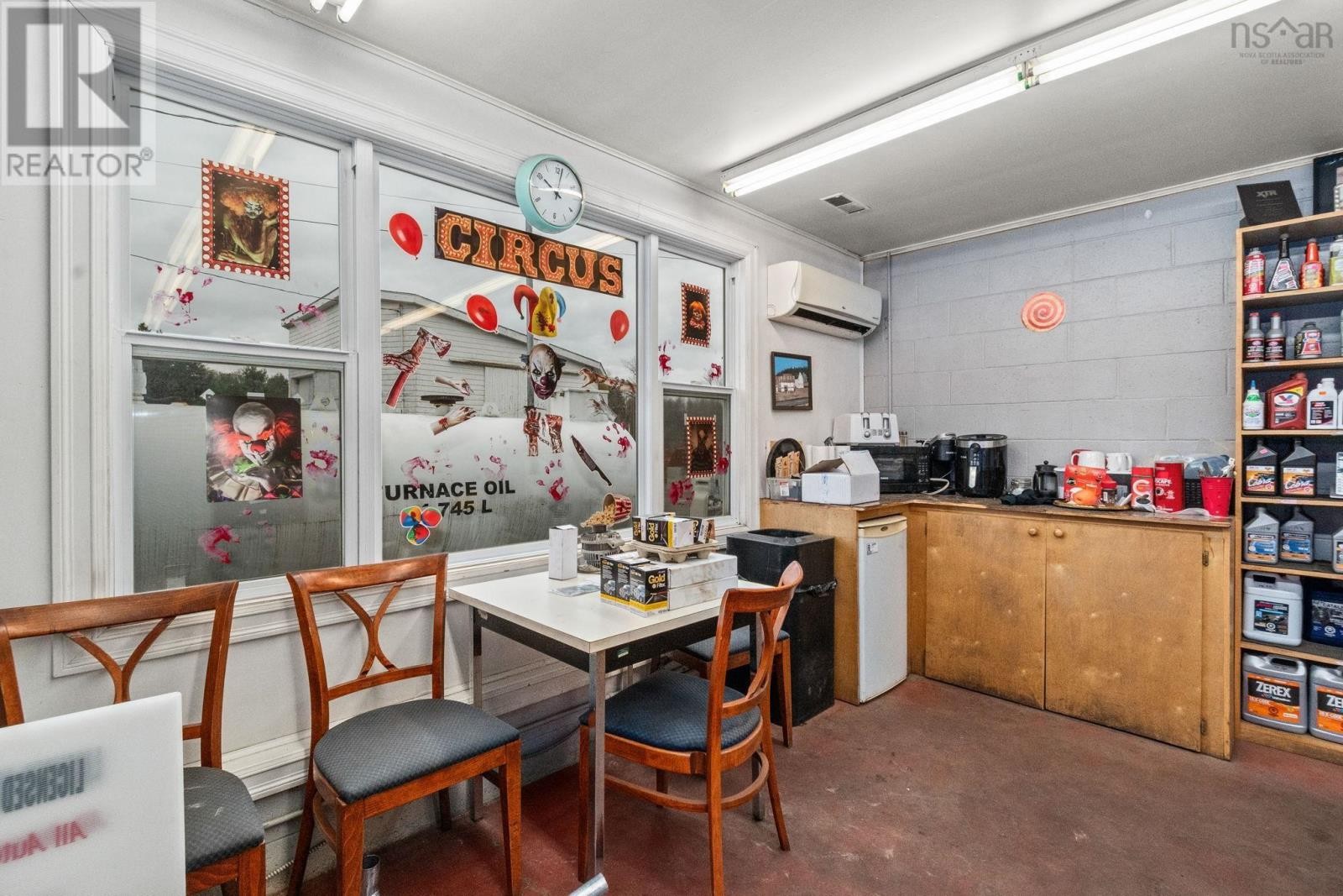 












6197 Highway 354

,
Kennetcook,




Nova Scotia
B0N1T0

