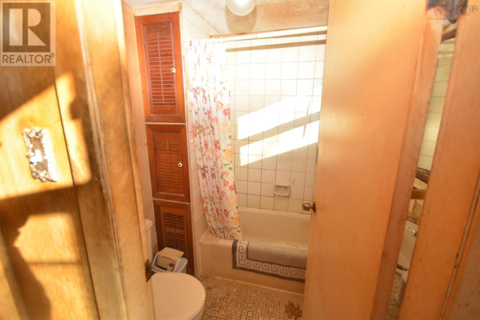 












6 Nelson Avenue

,
Halifax,




Nova Scotia
B3P1V8

